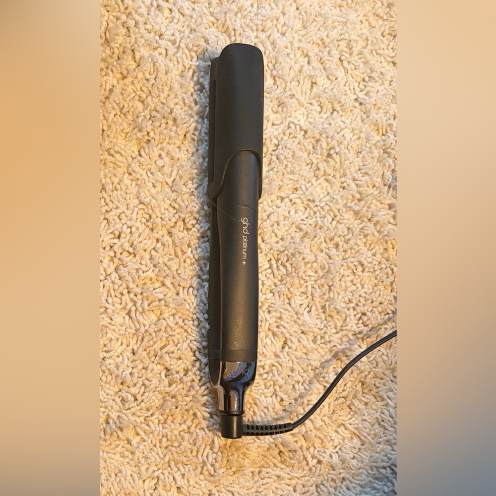 GHD Platinum+ Black Hair Straightener (Like new - only used few times)